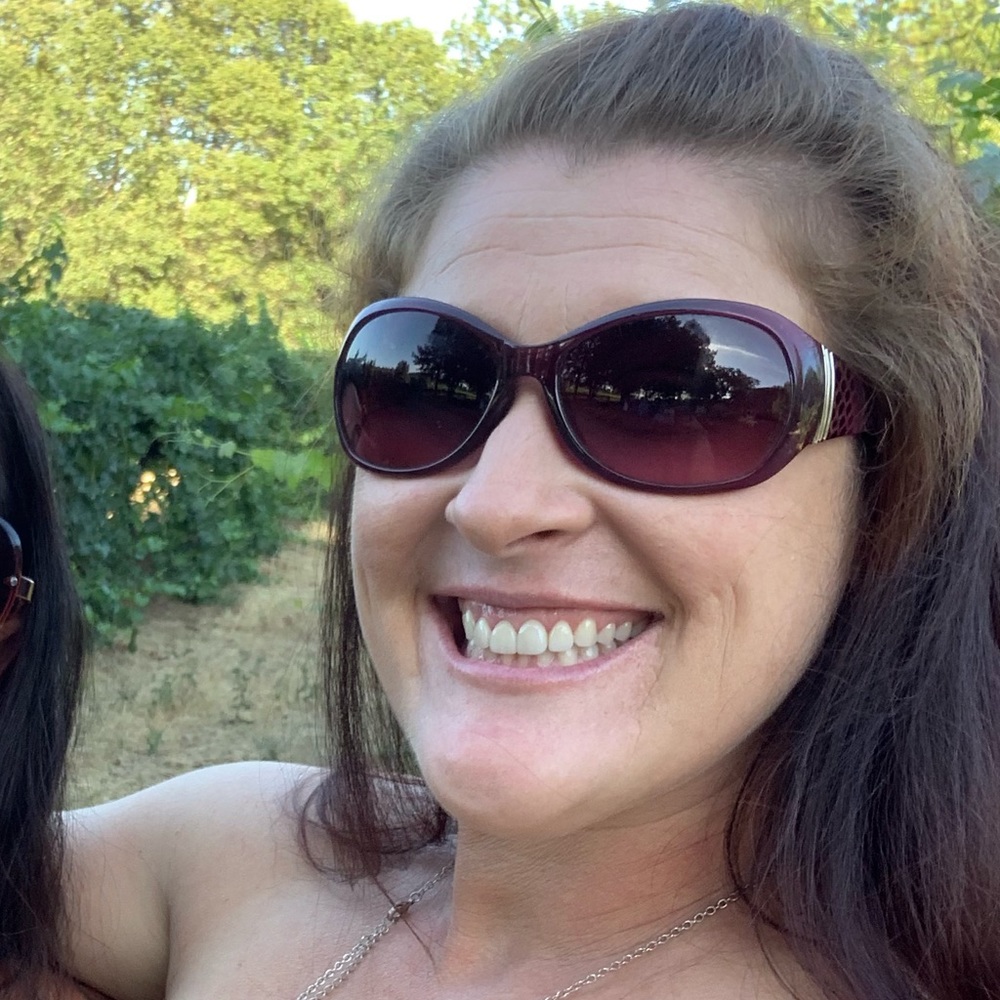 Meet your Posher, Christina